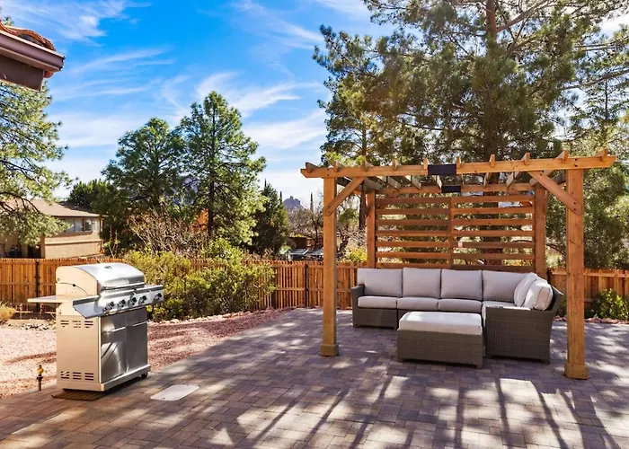 Villa Scenery With Amazing Red Rock Views, Pool, And Game