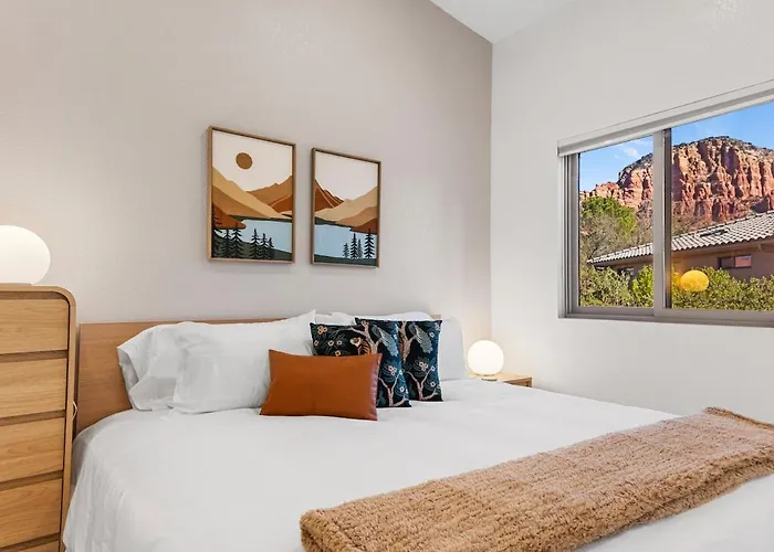 Scenery With Amazing Red Rock Views, Pool, And Game Villa