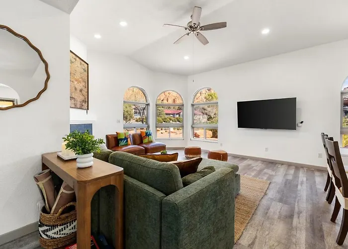 Villa Scenery With Amazing Red Rock Views, Pool, And Game Sedona